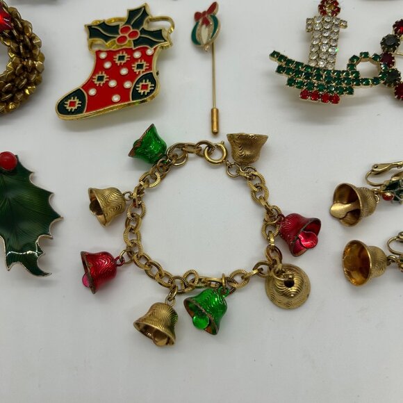 Christmas Jewelry Lot  Brooches Bracelet Earrings Vintage Modern Holly Candle - Picture 4 of 16